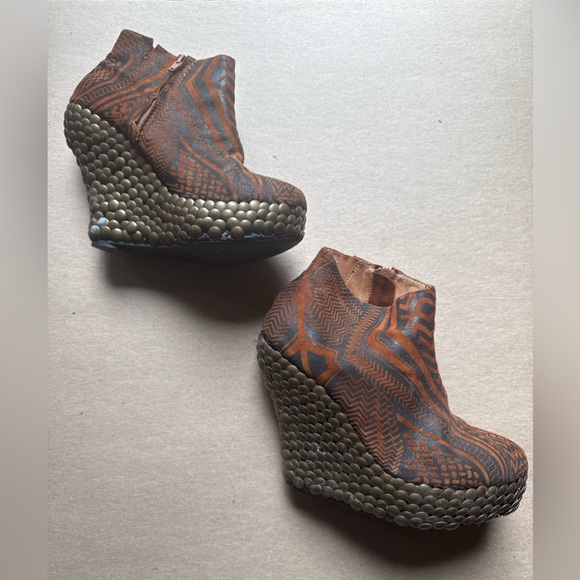 AMAZING VINTAGE JEFFREY CAMPBELL PLATFORMS SIZE 8 - Picture 4 of 5